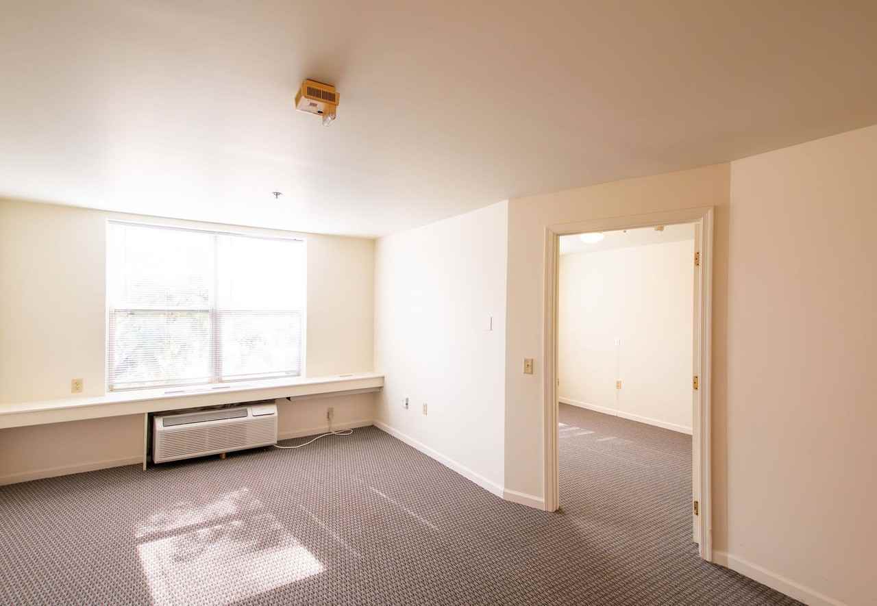 800 Court St #104 - Photo 4 of 18