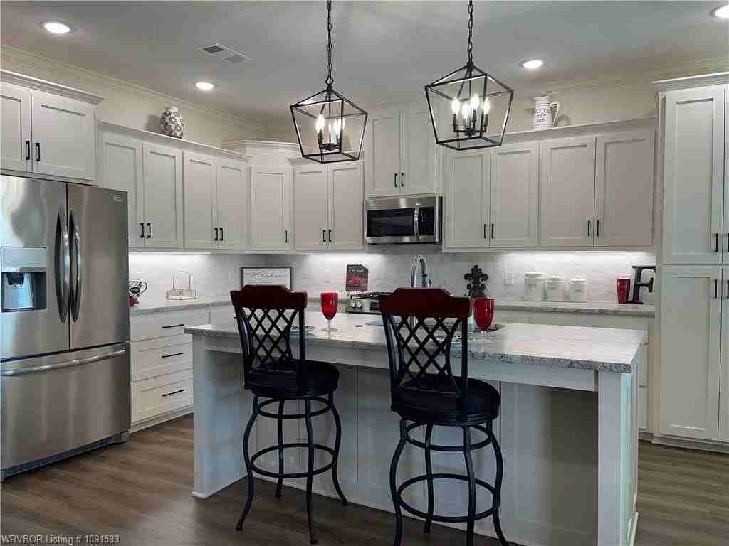 9100 Maysview Ln - Photo 6 of 24