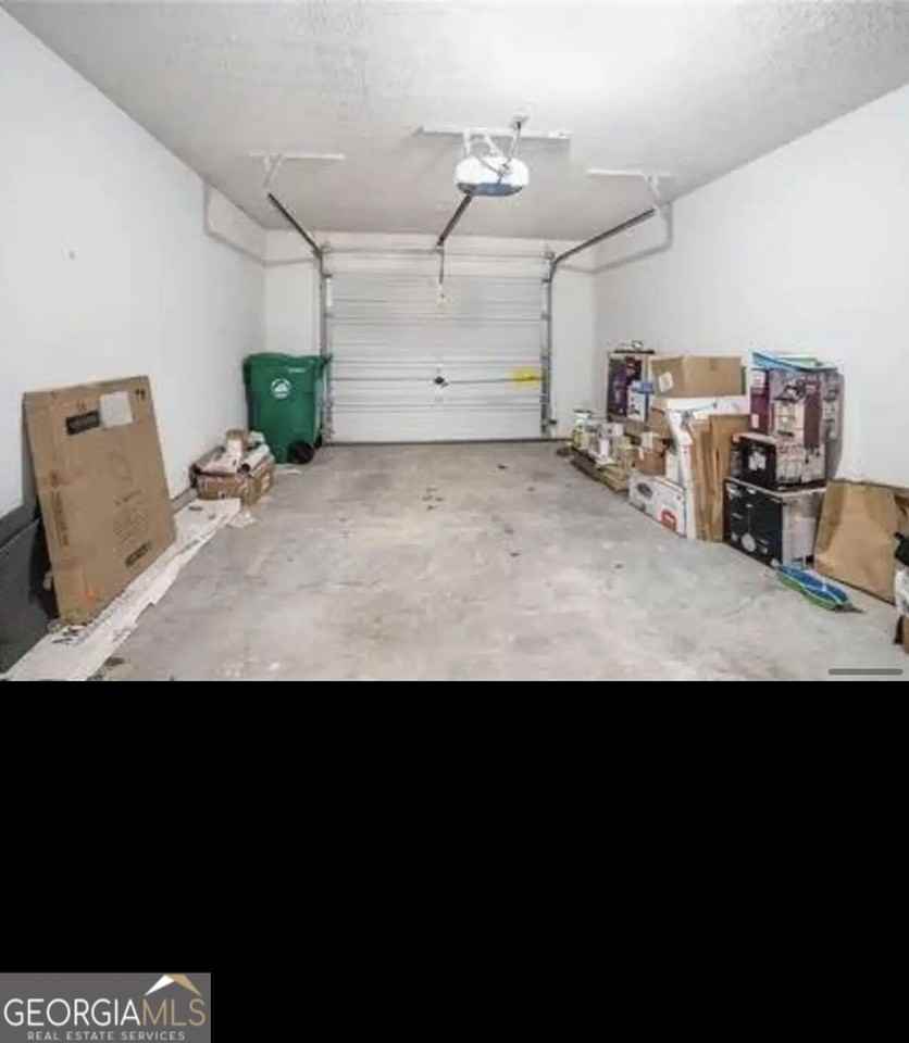 5563 Windfall Ln - Photo 5 of 19