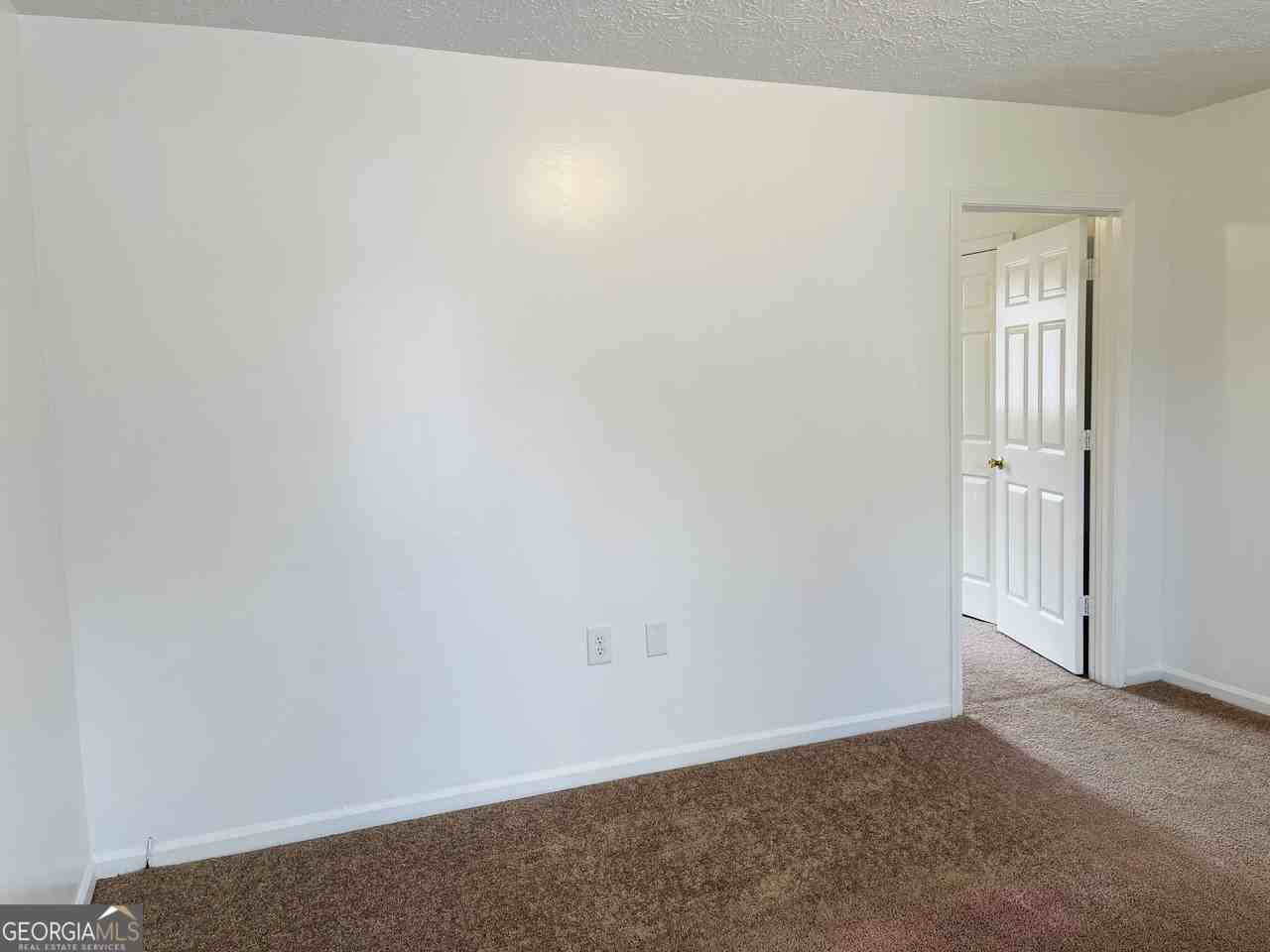 42 Robinson St #A - Photo 5 of 14
