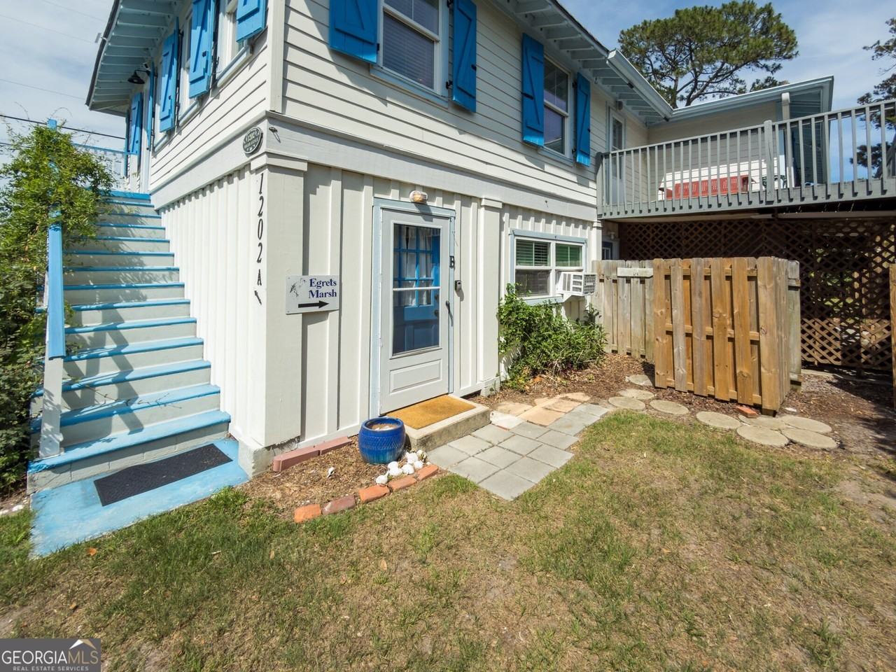 1202 Miller Ave - Photo 3 of 16