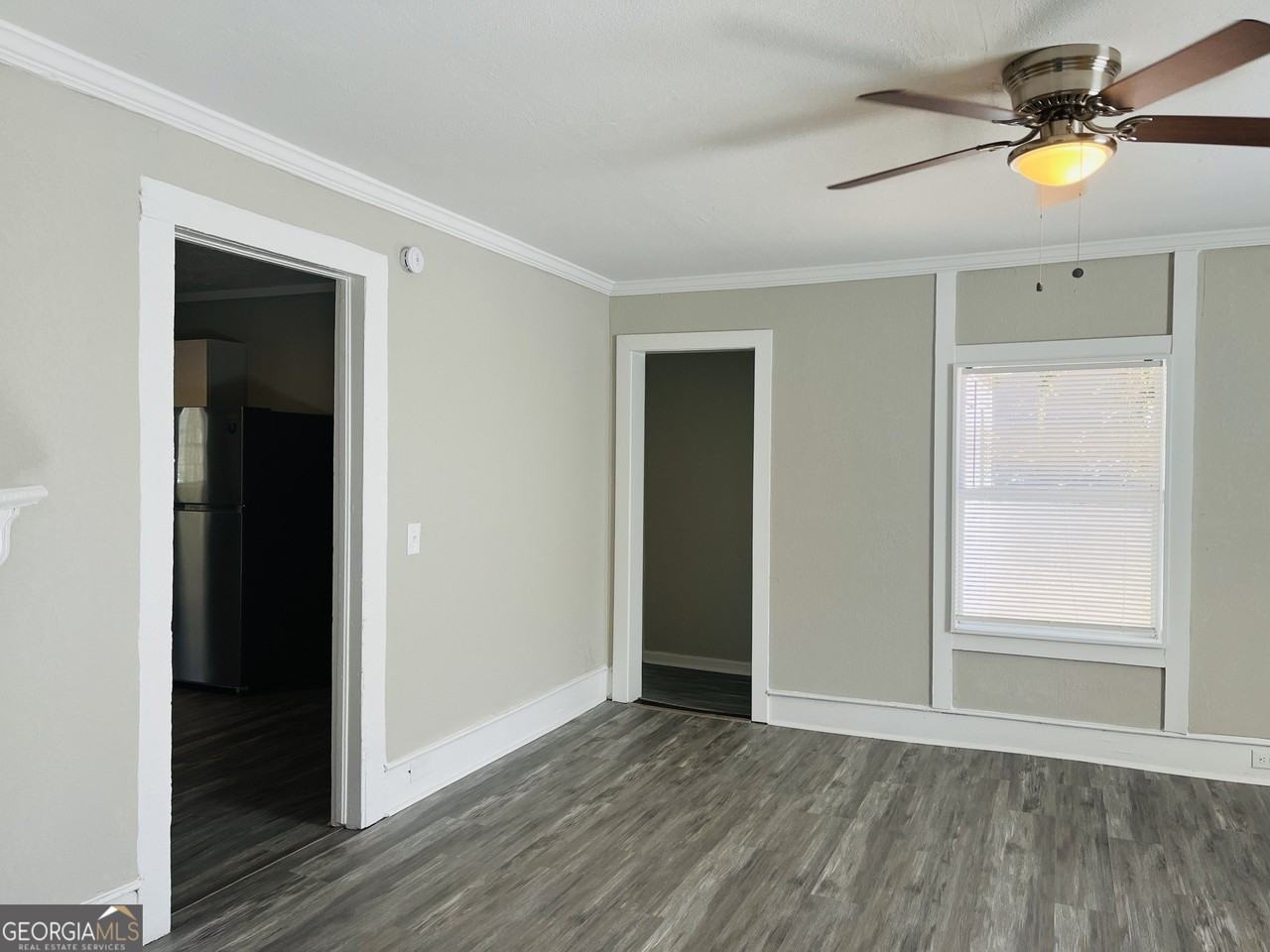 1318 Forrest Ave - Photo 4 of 23