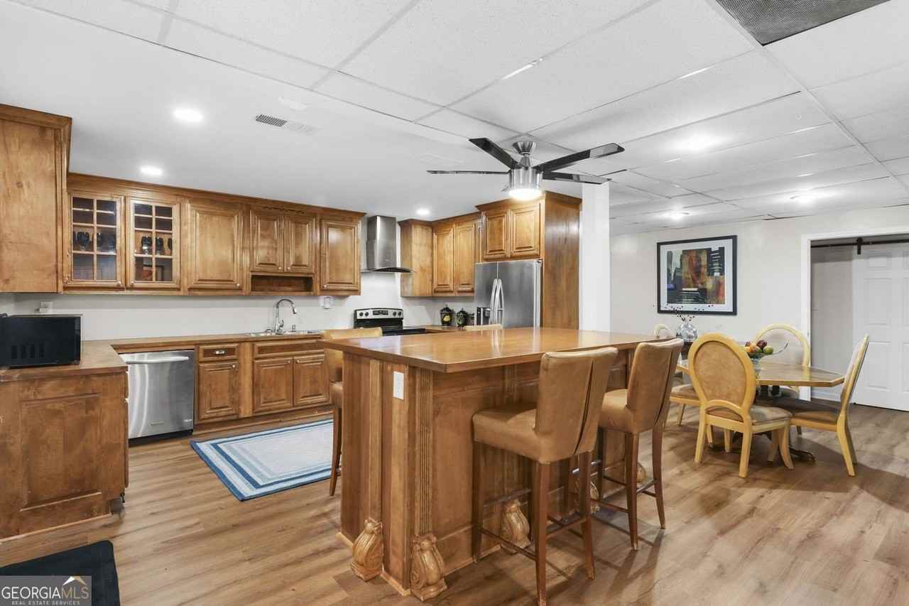 460 Peyton Rd Sw #B - Photo 5 of 29