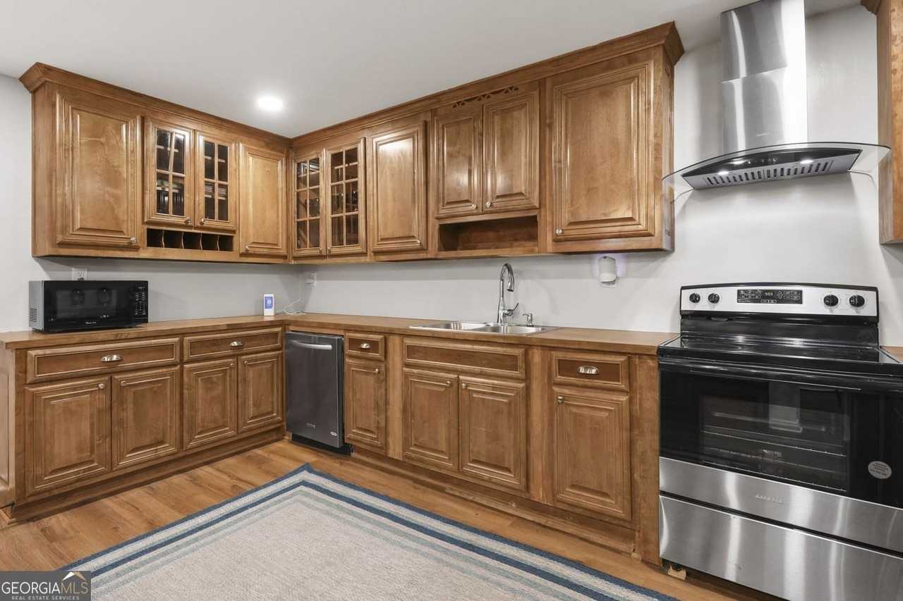 460 Peyton Rd Sw #B - Photo 6 of 29