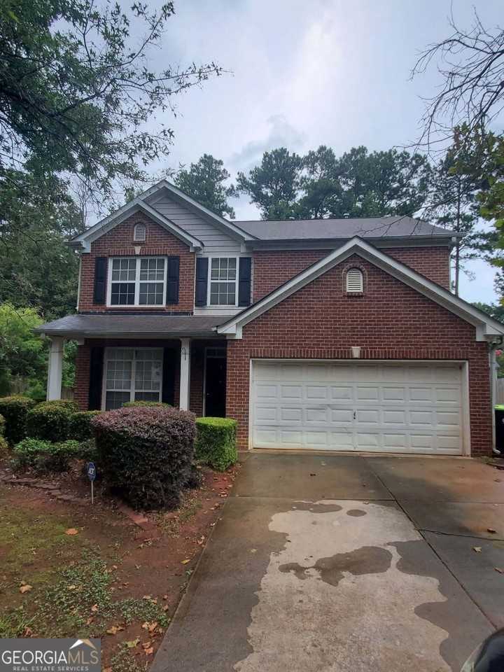 1031 Maple Leaf Dr - Photo 2 of 20