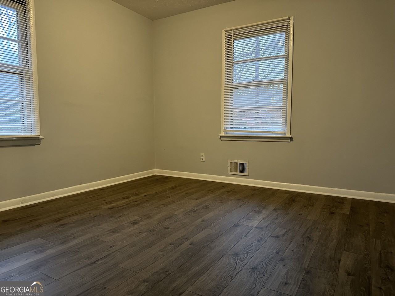 4522 Ridge Dr - Photo 2 of 11