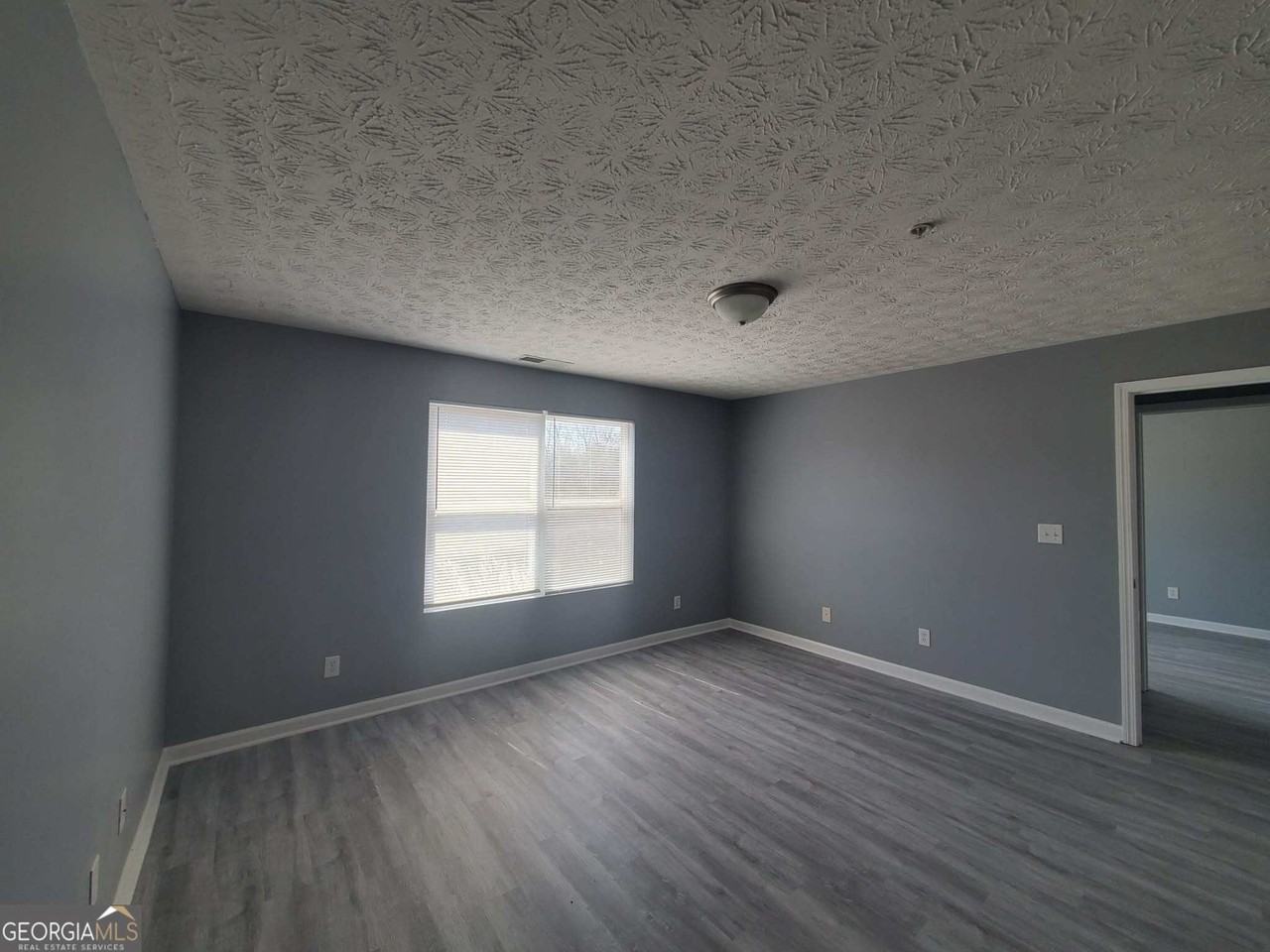 17301 Waldrop Cv - Photo 2 of 14