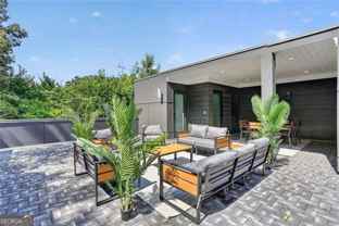 244 Locust St Ne #B - Photo 1 of 1
