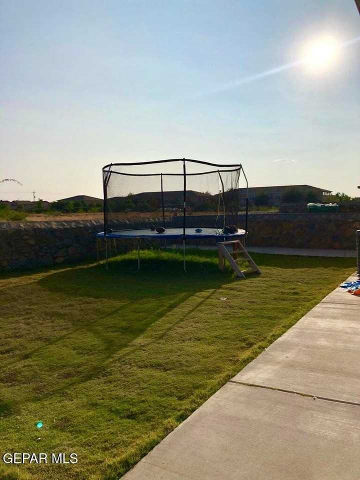 14350 Loma Esmeralda Dr - Photo 5 of 17