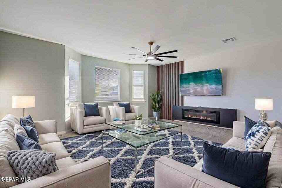 14441 Eastbrook Dr - Photo 3 of 34