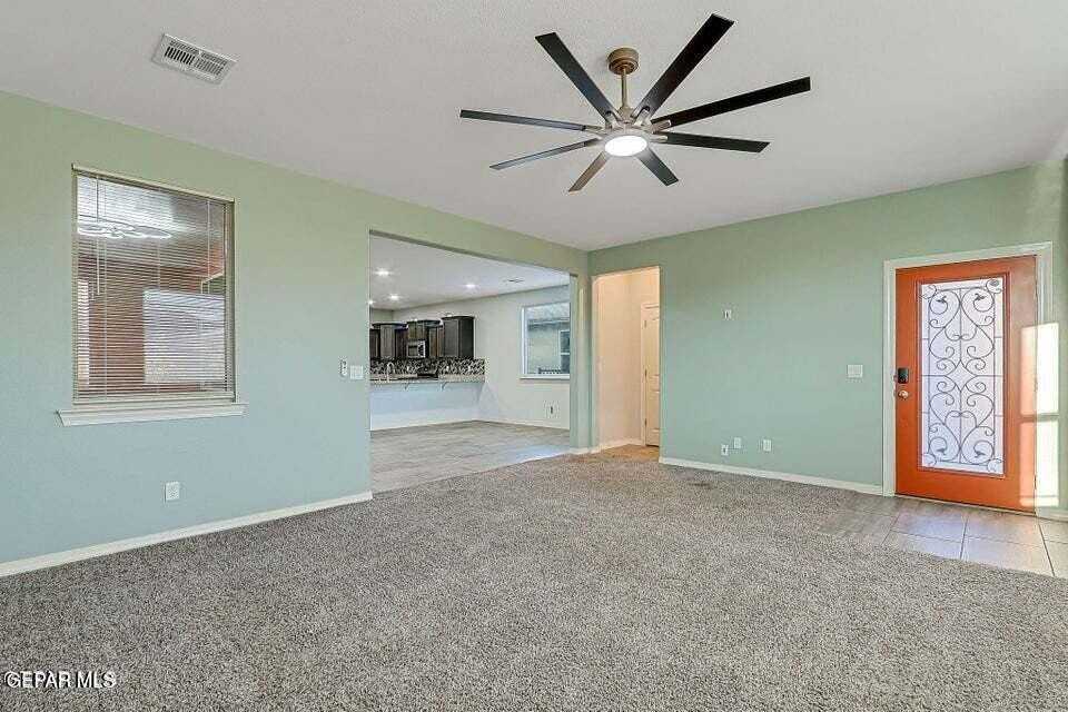 14441 Eastbrook Dr - Photo 4 of 34