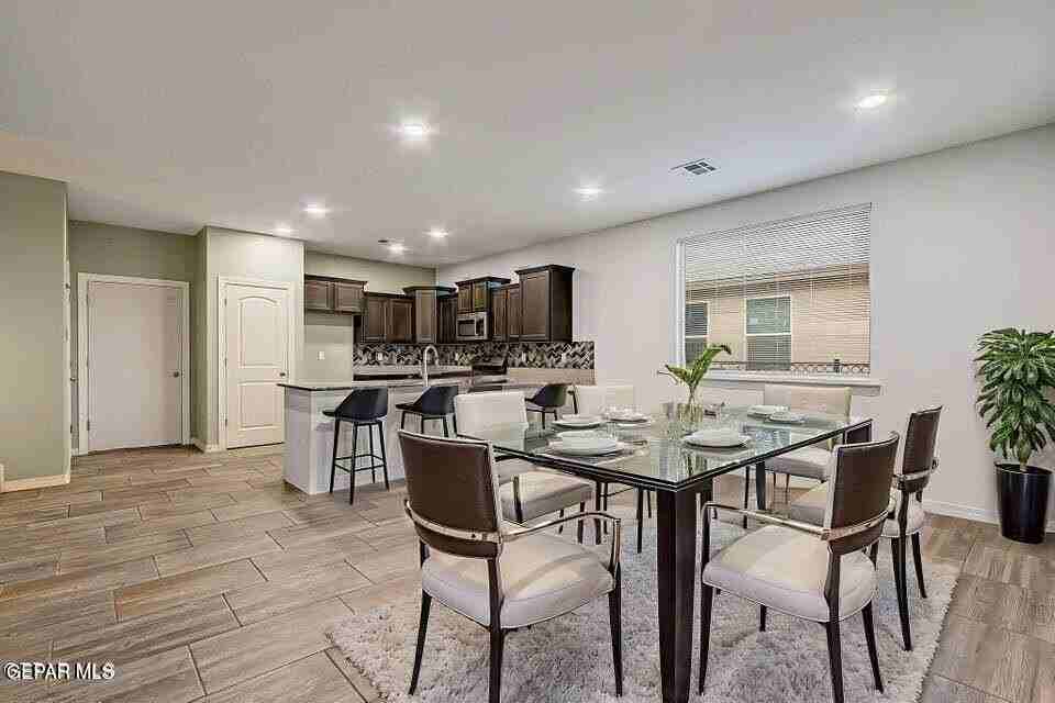 14441 Eastbrook Dr - Photo 7 of 34