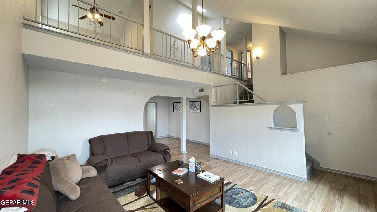 10721 Pleasant Hill Dr - Photo 5 of 27