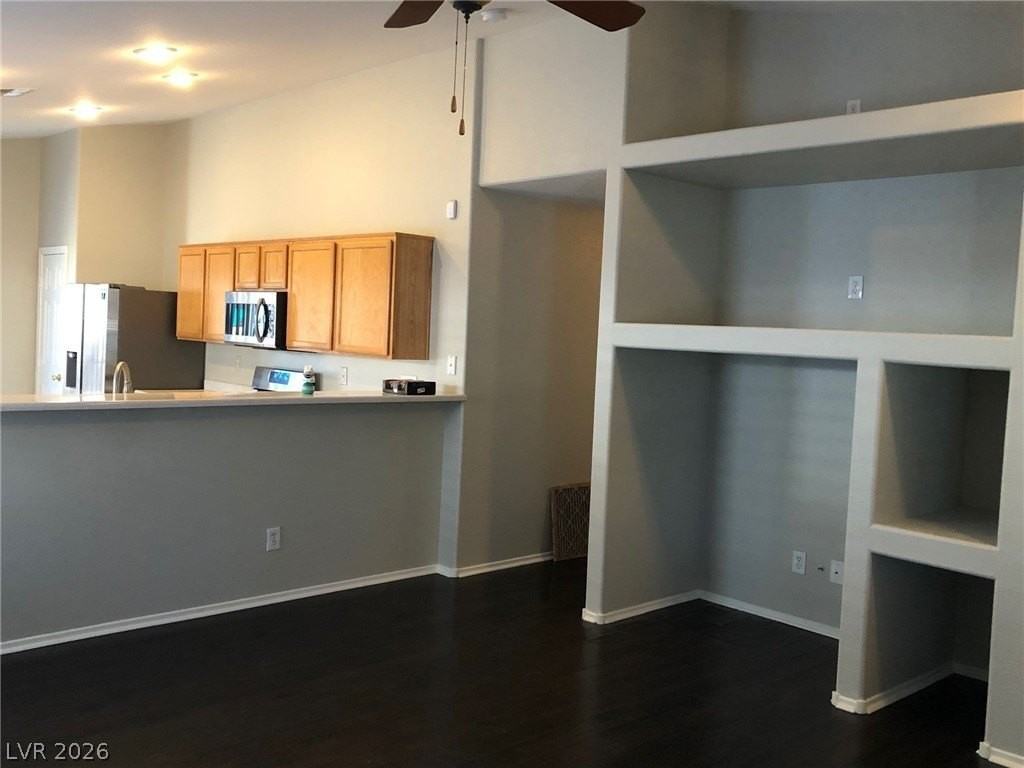 2837 Shayla Bay Ave - Photo 2 of 9