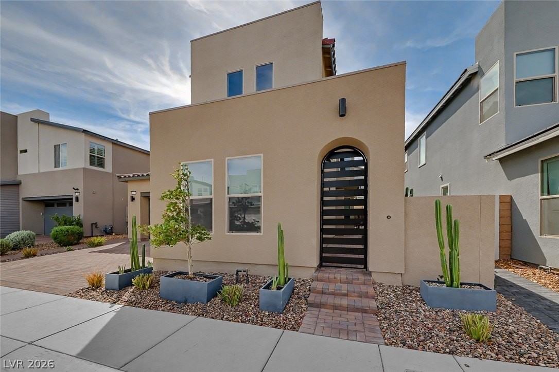 3259 Fountaintree Ave - Photo 3 of 35