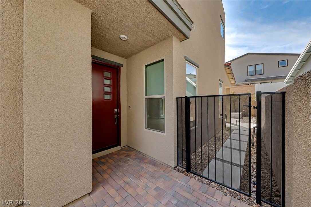 3259 Fountaintree Ave - Photo 5 of 35