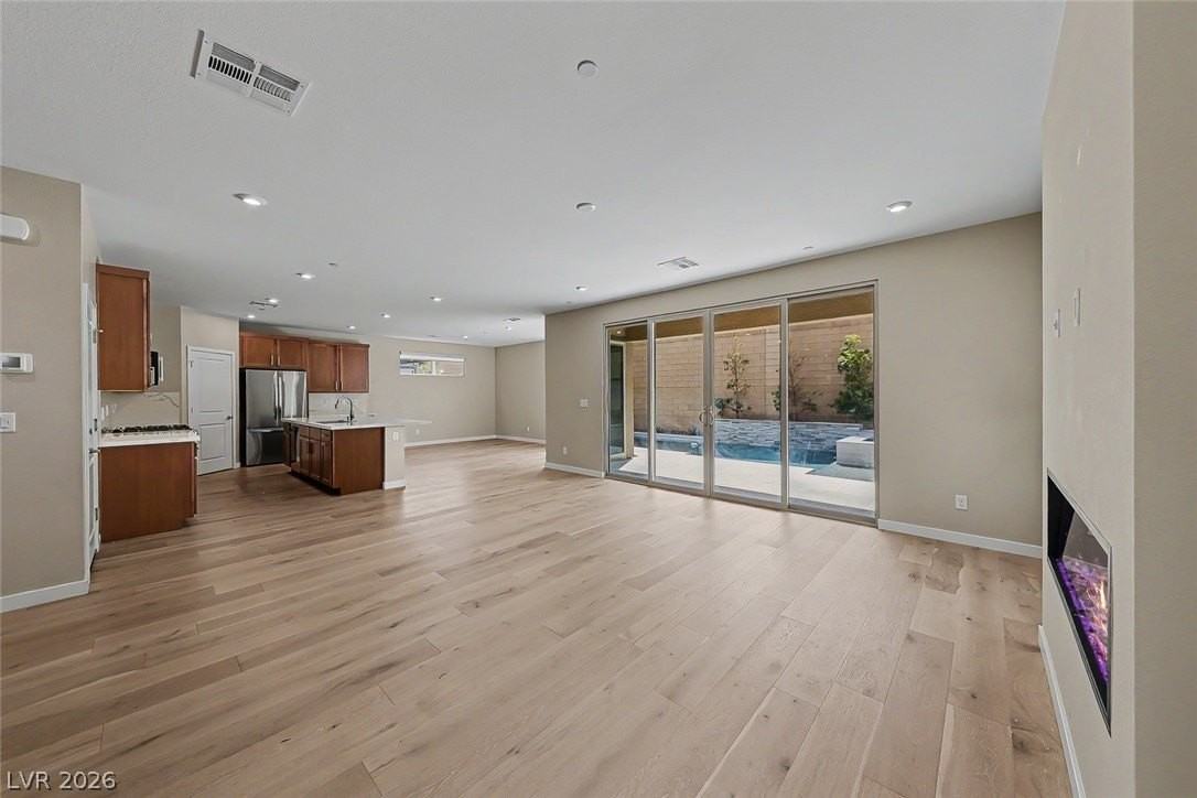 3259 Fountaintree Ave - Photo 7 of 35