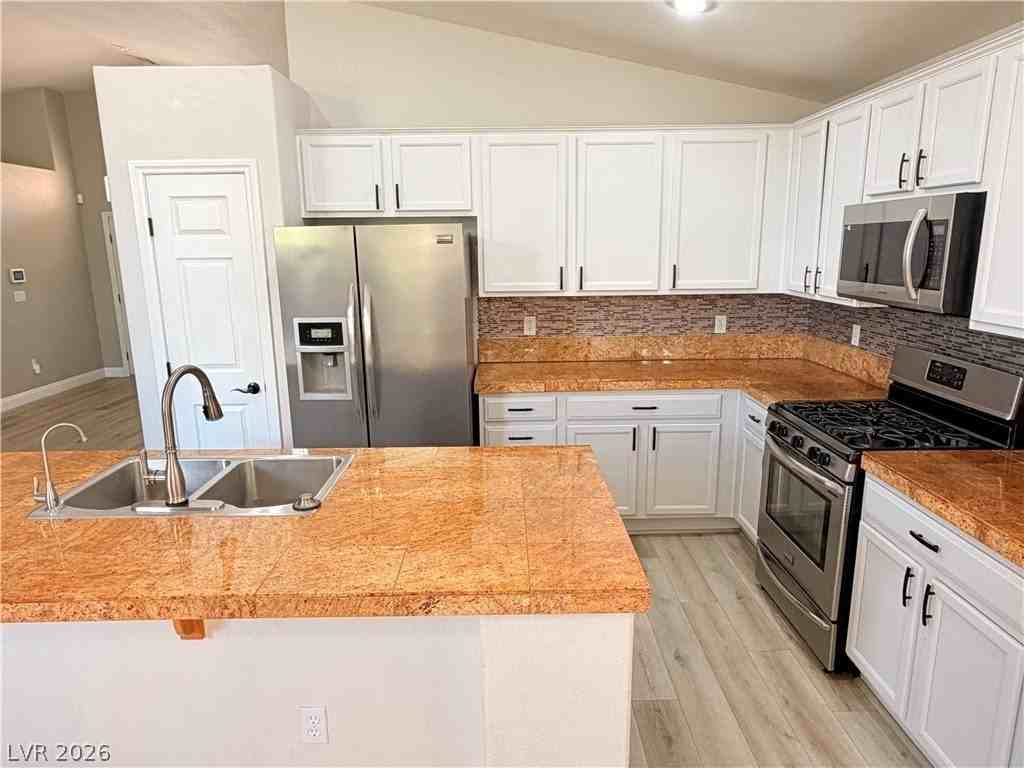 7914 Villa Pintura Ave - Photo 4 of 40