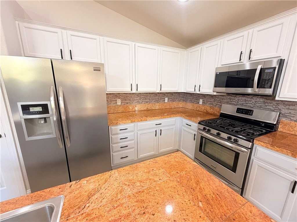 7914 Villa Pintura Ave - Photo 5 of 40
