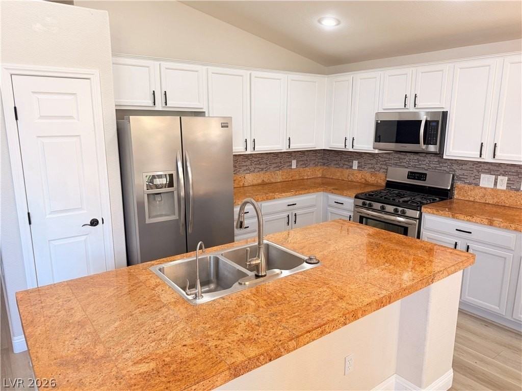 7914 Villa Pintura Ave - Photo 7 of 40
