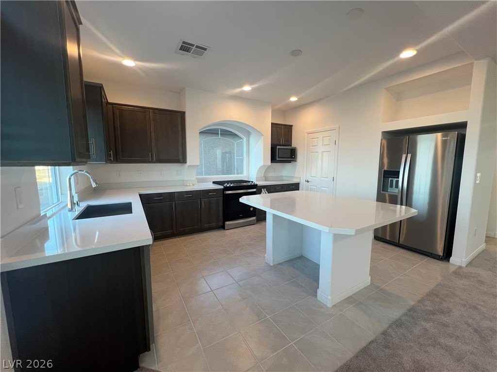 5872 Aurora Gold Ave - Photo 3 of 50