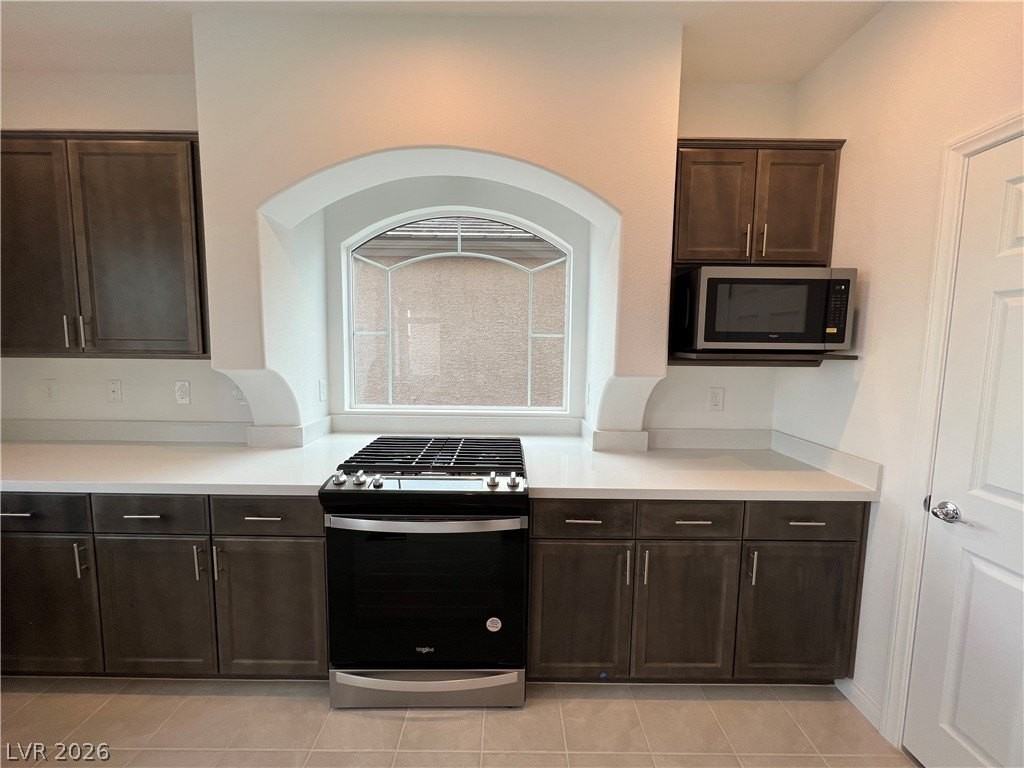 5872 Aurora Gold Ave - Photo 7 of 50