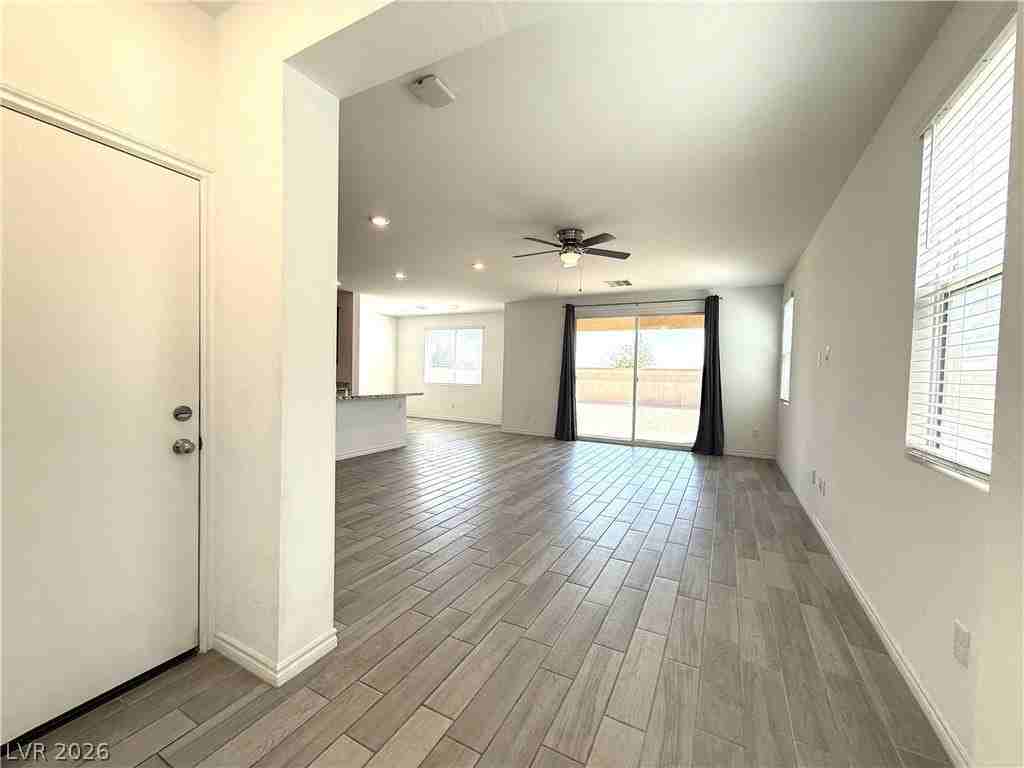 9980 Perth Ct - Photo 4 of 34