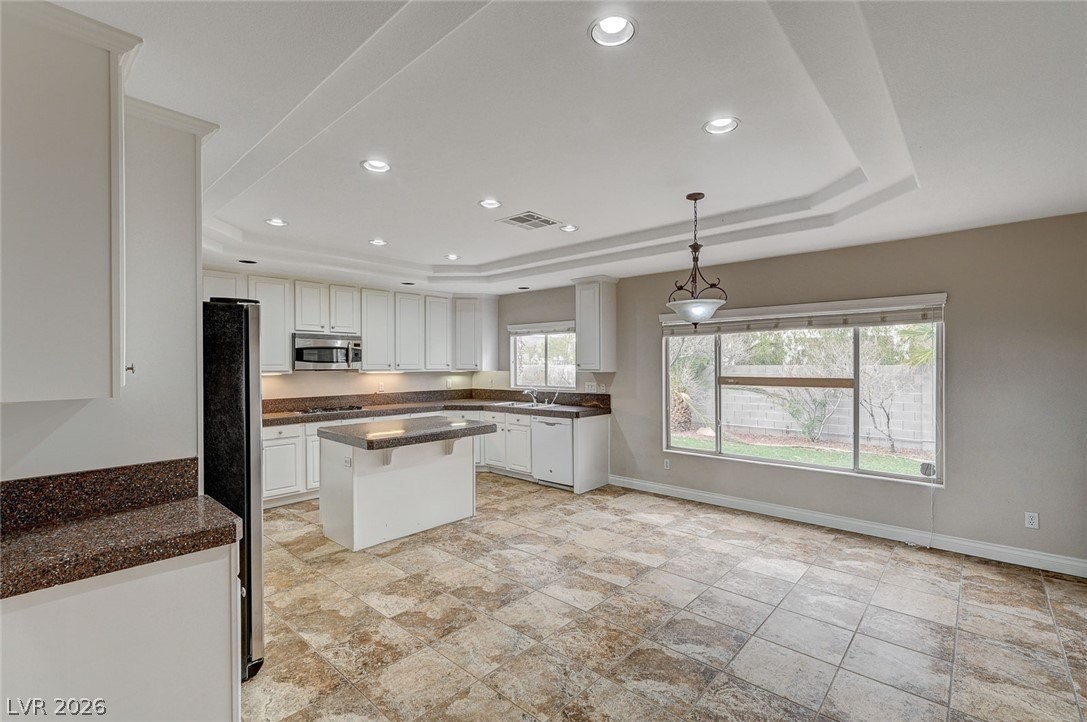 6586 W Diablo Dr - Photo 5 of 49