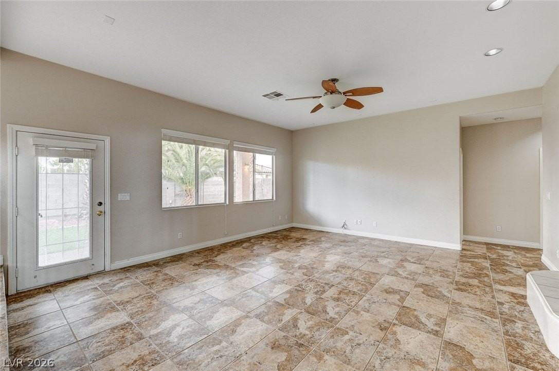 6586 W Diablo Dr - Photo 6 of 49
