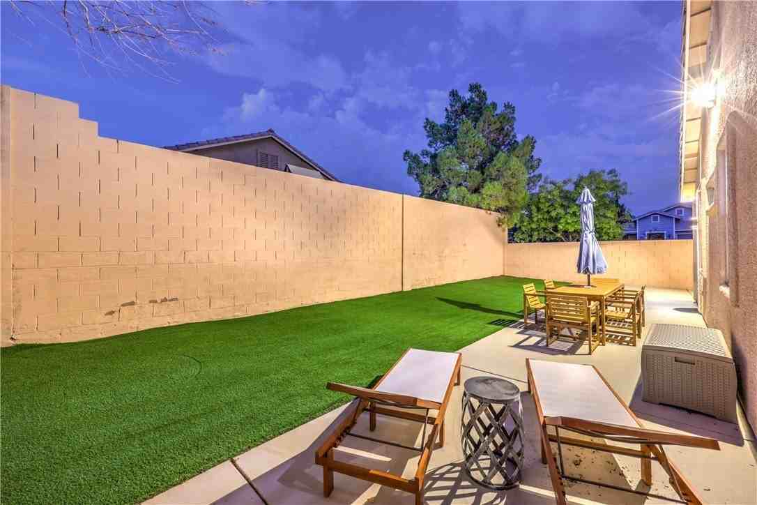 10762 Flame Vine Ct - Photo 3 of 44