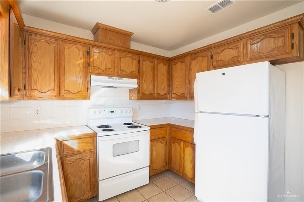1600 E Quail St #1 - Photo 5 of 25