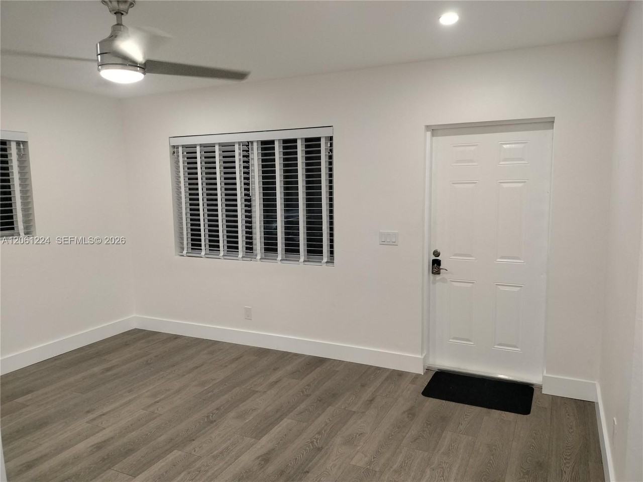 2700 Sw 28th Ct - Photo 5 of 8