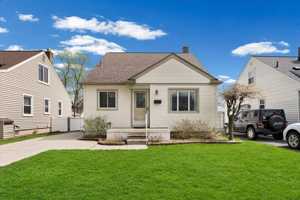 featured image of 2236 Tyler Ave