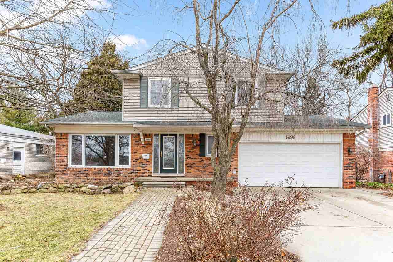 1698 Lexington St - Photo 2 of 37