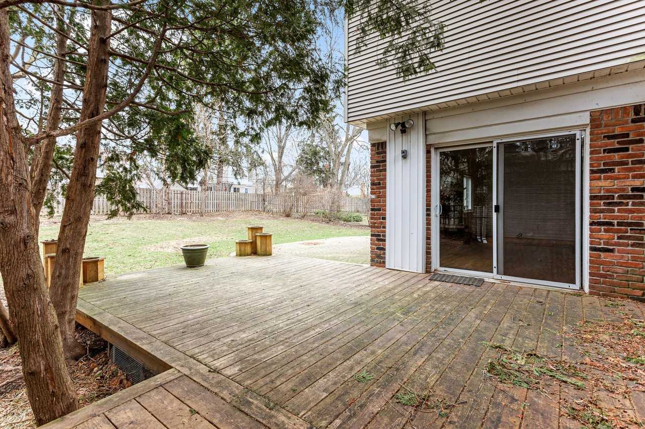1698 Lexington St - Photo 7 of 37