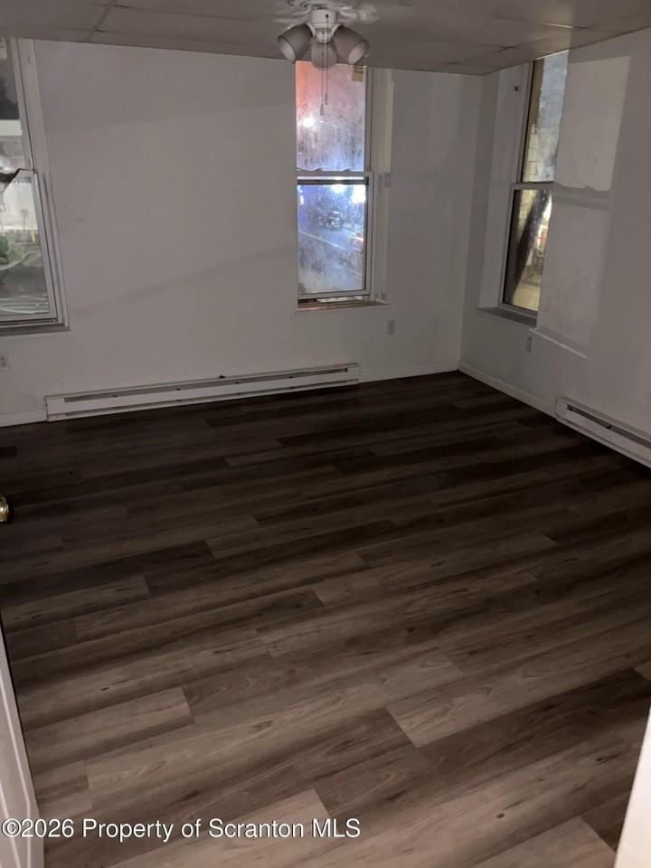1102 Jackson St - Photo 5 of 13