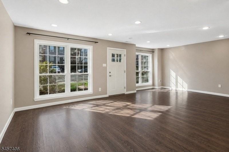 74 Boston St - Photo 3 of 16