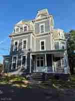featured image of 810 Old York Rd