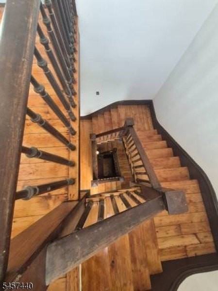 810 Old York Rd - Photo 2 of 17