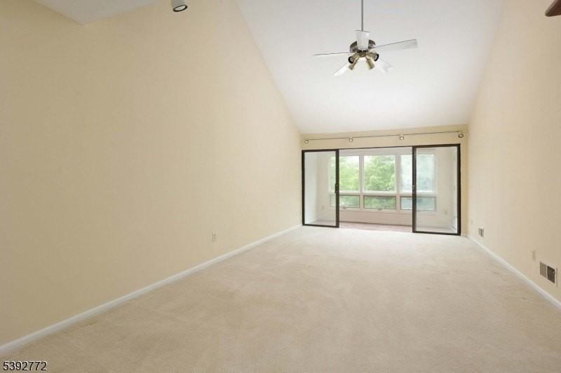 4 Sunrise Dr - Photo 7 of 22