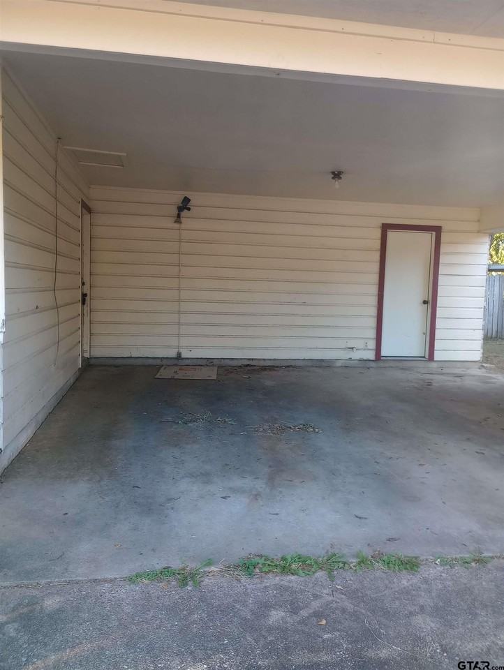 1525 E Don St - Photo 4 of 34
