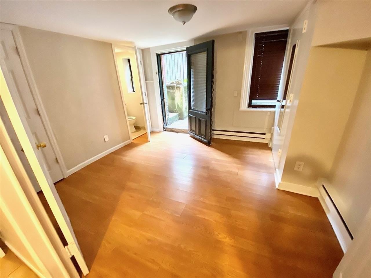 611 Bloomfield St #GRDN - Photo 7 of 13