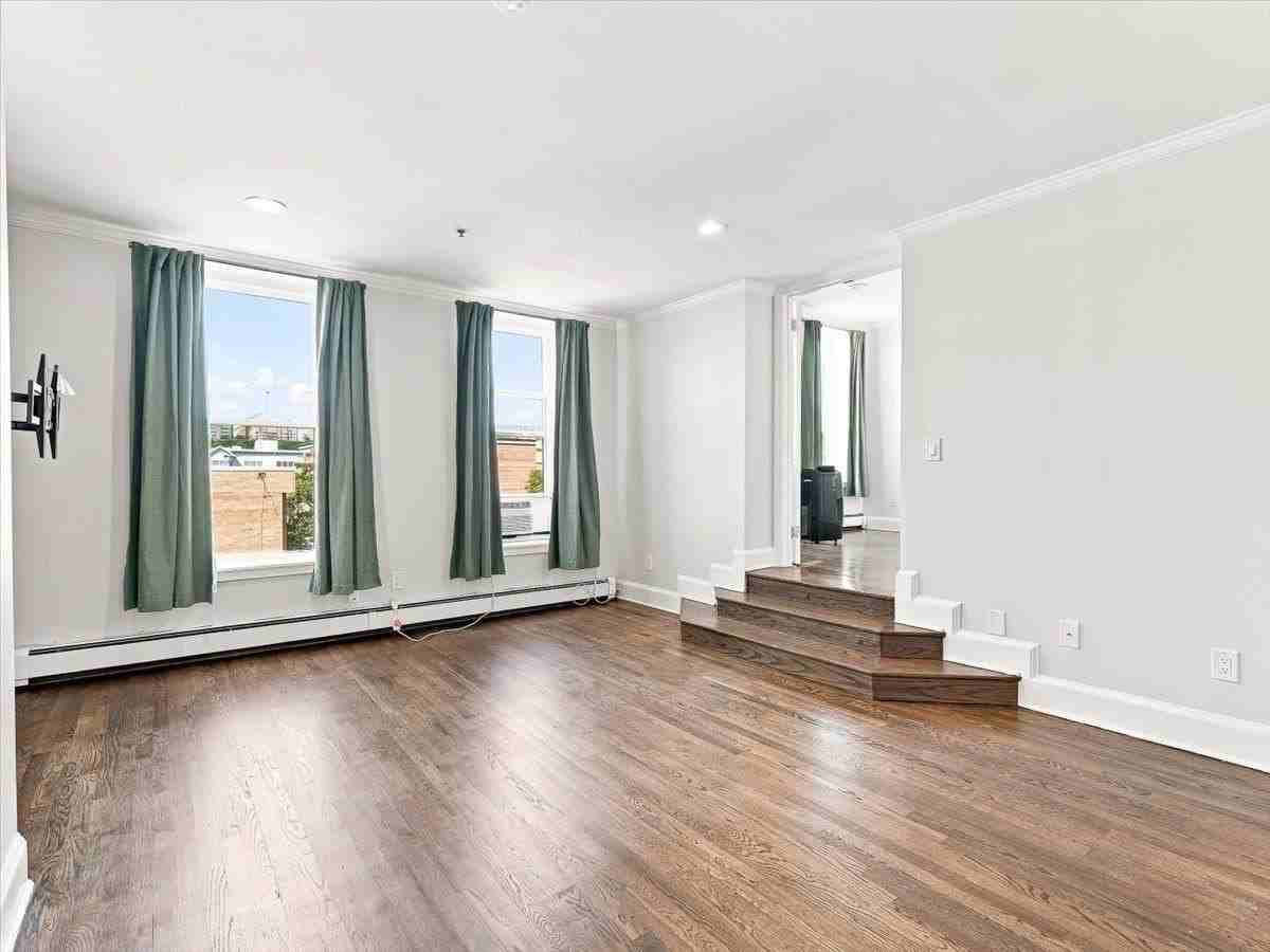 1115 Willow Ave #401 - Photo 2 of 47