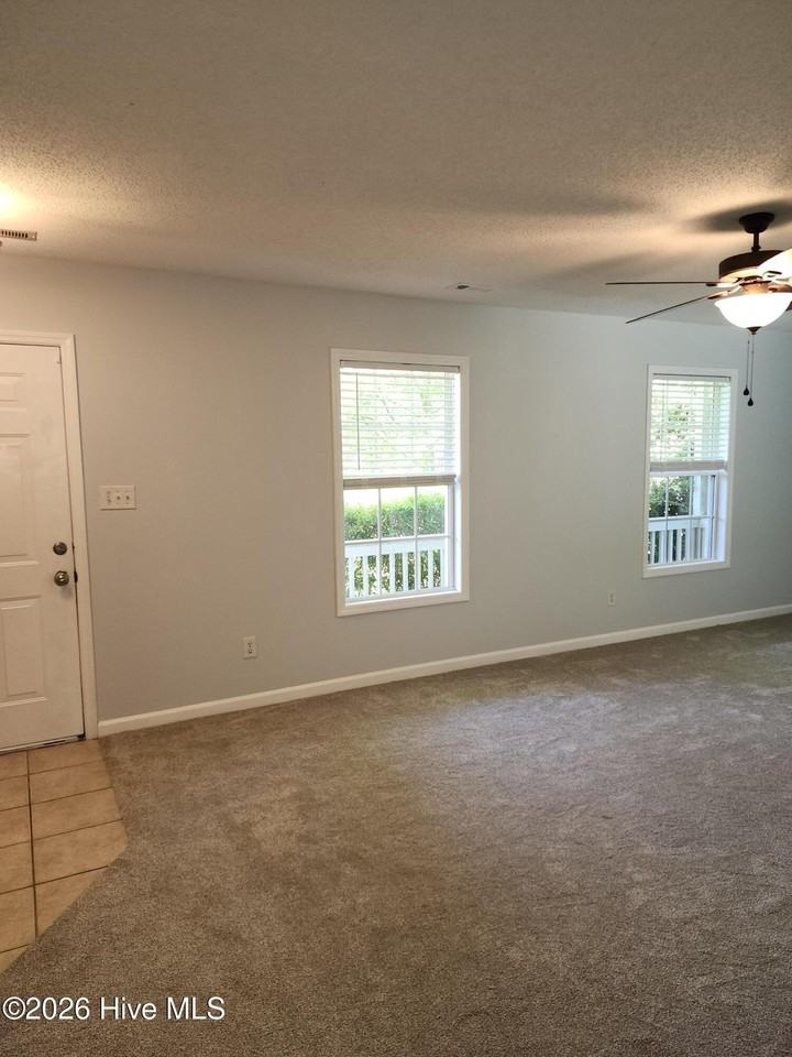 108 Ryan Glenn Dr - Photo 3 of 15