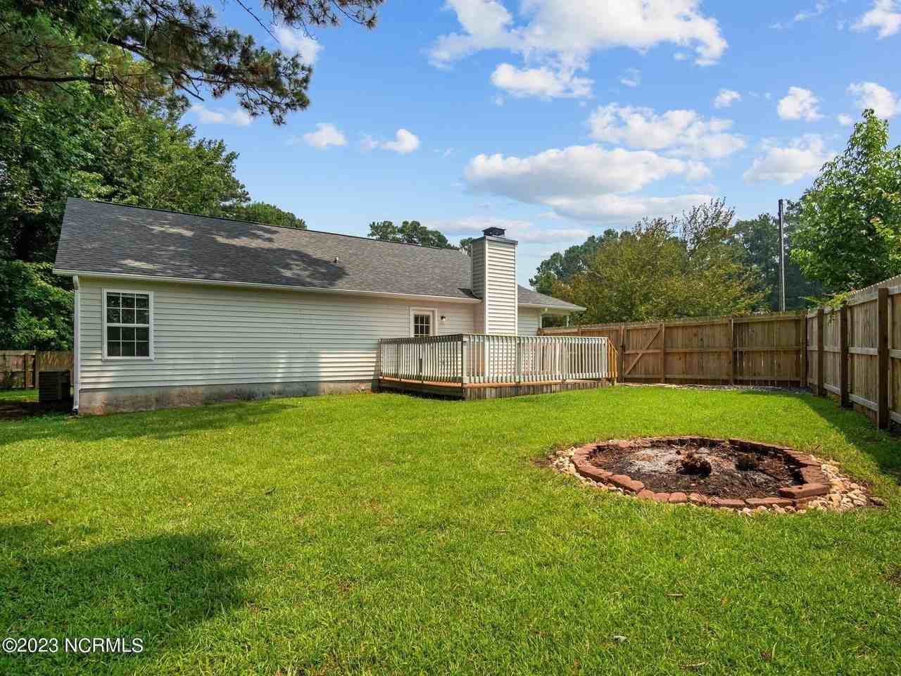 1212 Gerald Dr - Photo 7 of 43
