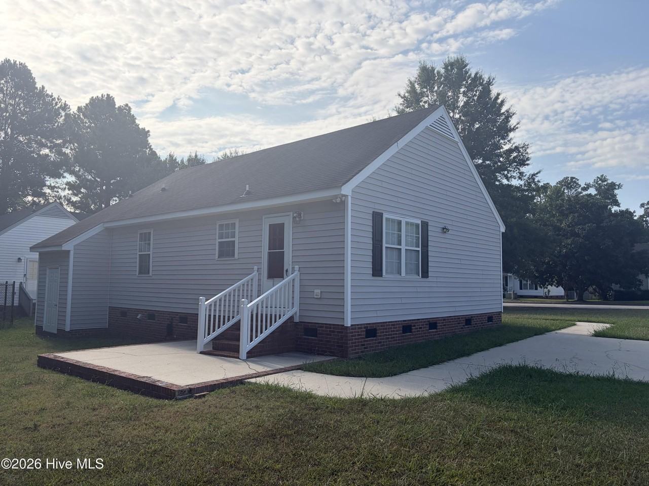 2530 Stedman Dr Nw - Photo 3 of 14