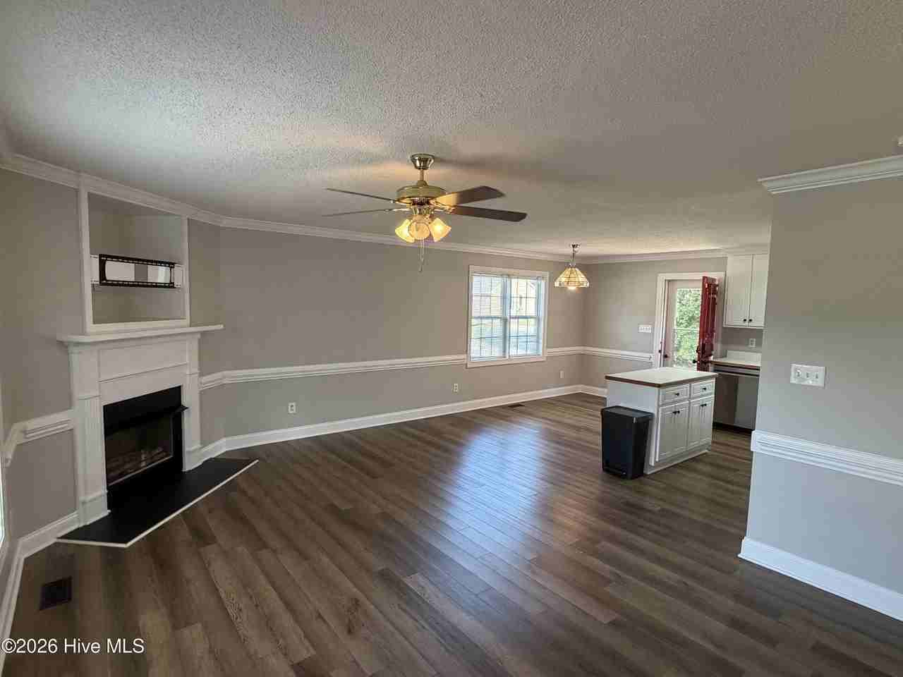 2530 Stedman Dr Nw - Photo 4 of 14