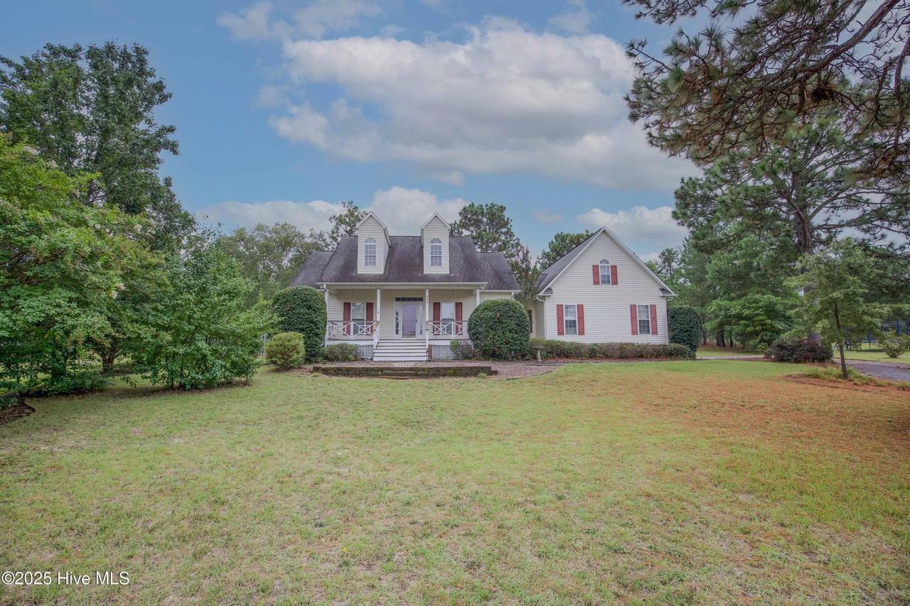 380 Sullivan Dr - Photo 2 of 50