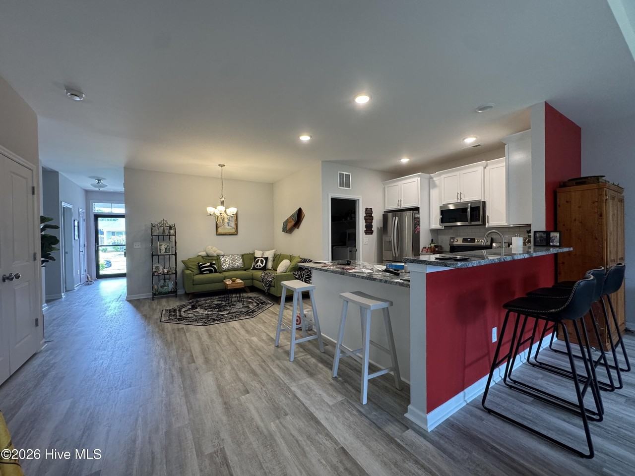 2822 Southern Magnolia Dr - Photo 2 of 8