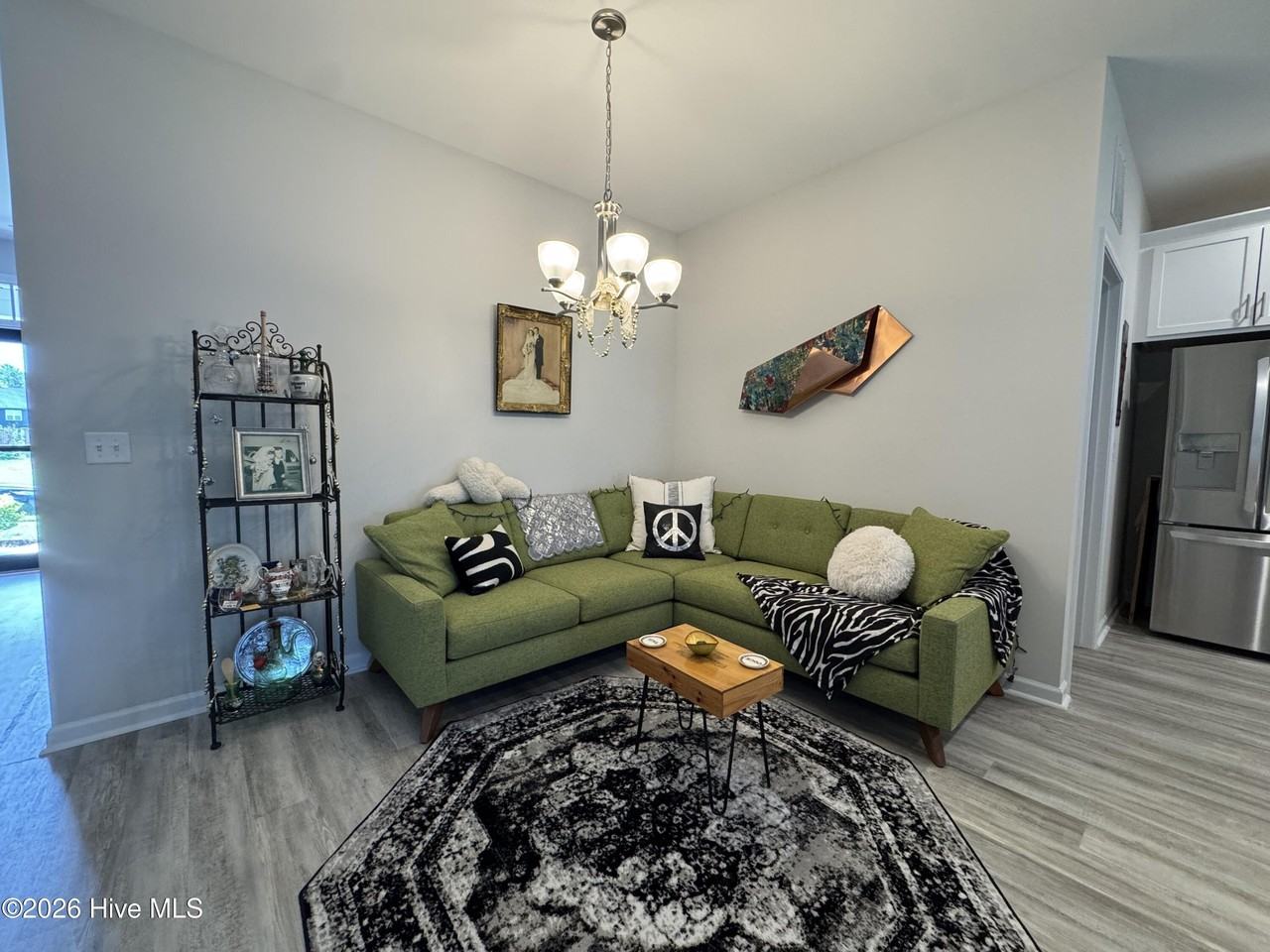 2822 Southern Magnolia Dr - Photo 4 of 8